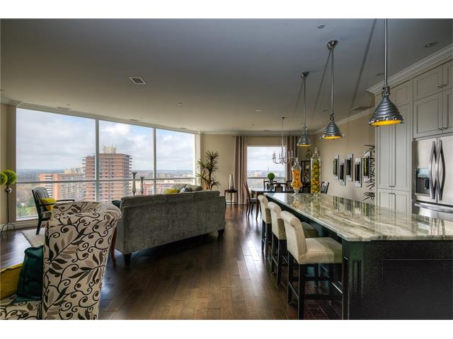 1002 223 Erb Street W, Waterloo, Ontario, Canada