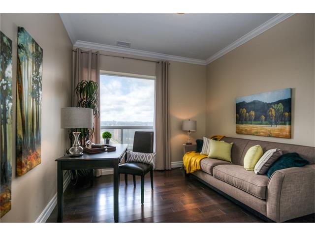 1002 223 Erb Street W, Waterloo, Ontario, Canada