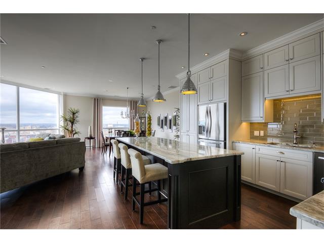 1002 223 Erb Street W, Waterloo, Ontario, Canada