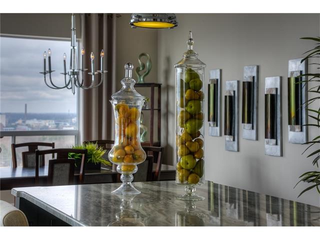 1002 223 Erb Street W, Waterloo, Ontario, Canada