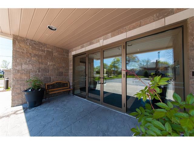 407 223 Erb Street W, Waterloo, Ontario, Canada