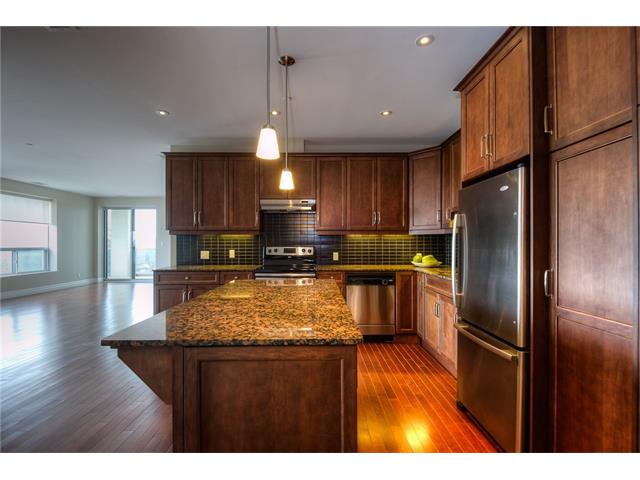407 223 Erb Street W, Waterloo, Ontario, Canada