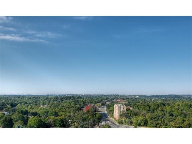 407 223 Erb Street W, Waterloo, Ontario, Canada