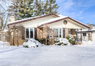 42 SELKIRK Drive, Kitchener Ontario, Canada