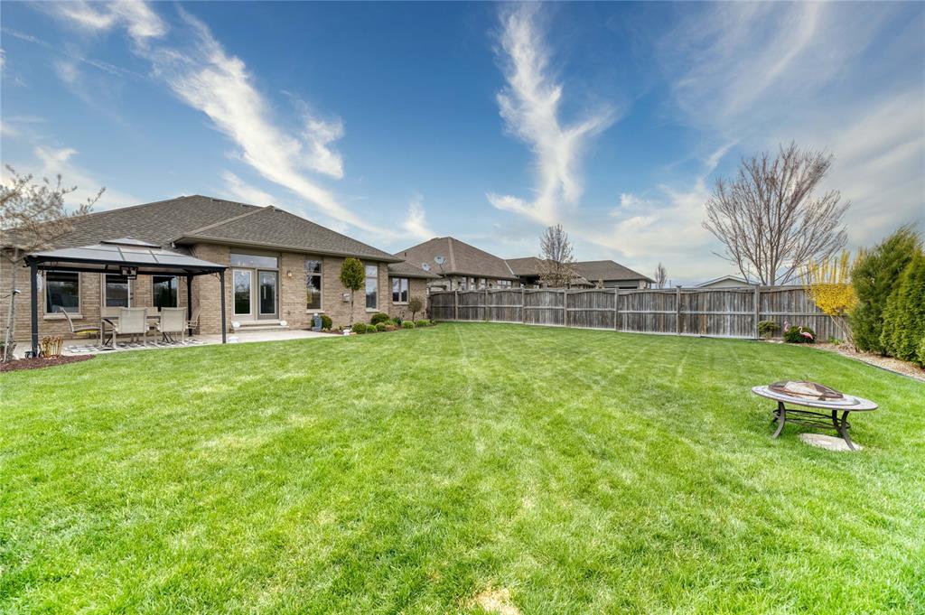 2977 MARYS LANE, Sarnia Ontario, Canada
