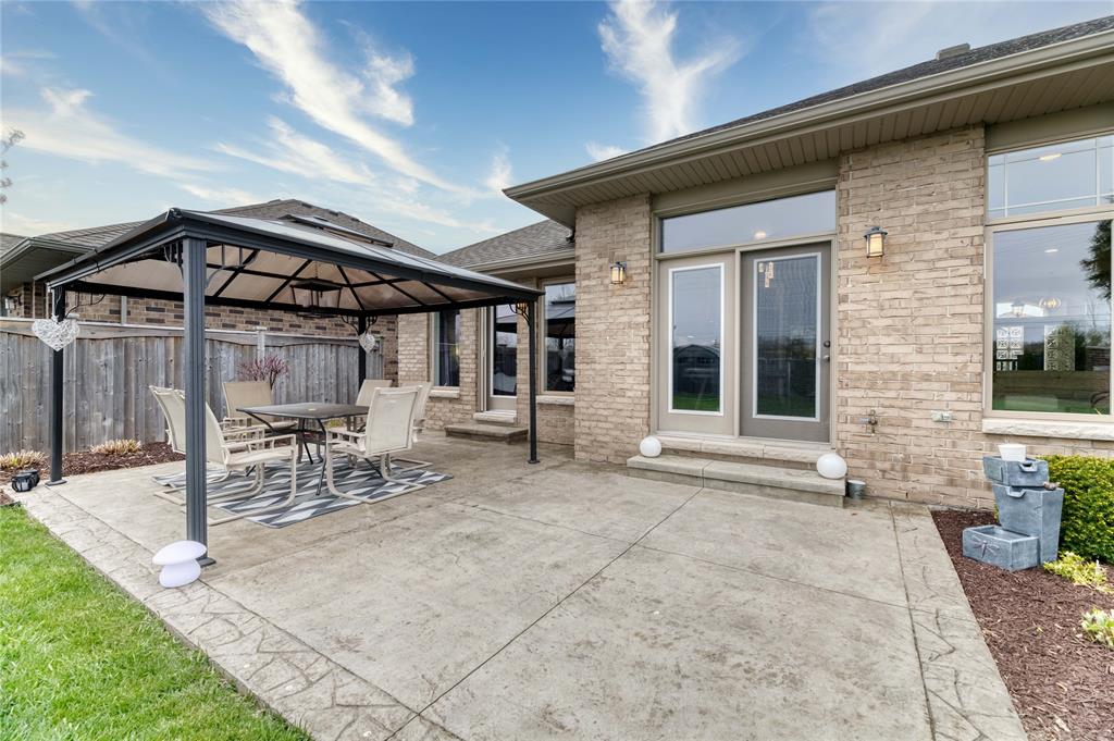 2977 MARYS LANE, Sarnia Ontario, Canada