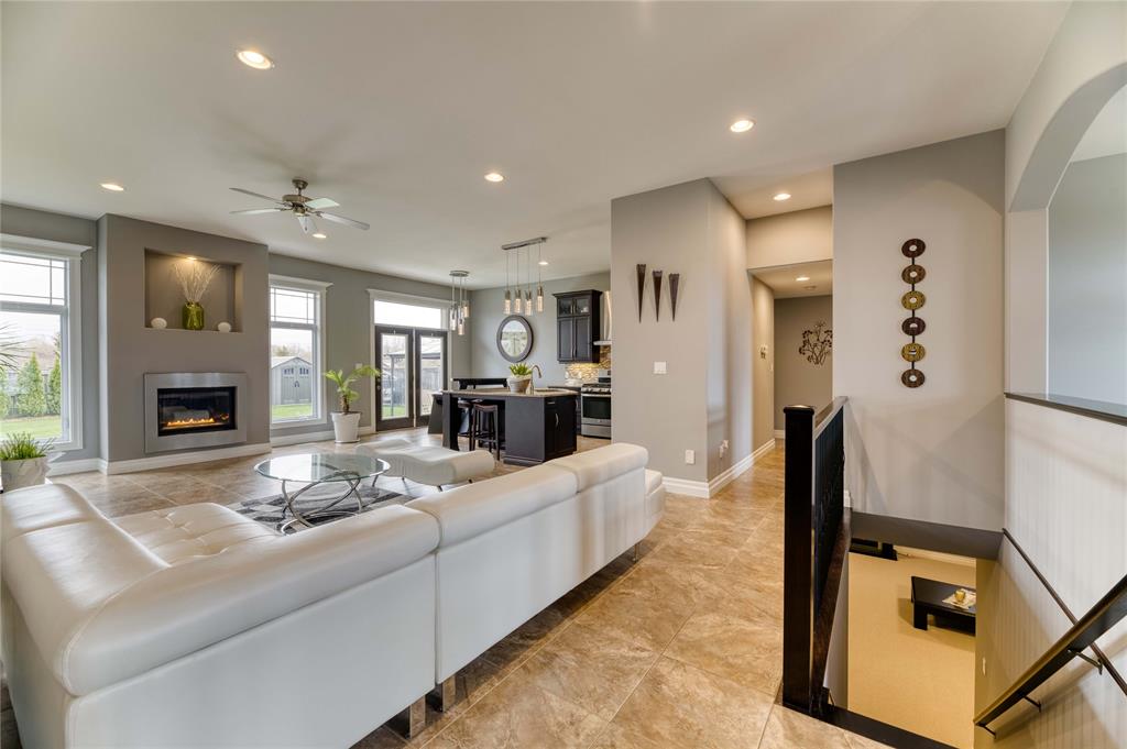2977 MARYS LANE, Sarnia Ontario, Canada