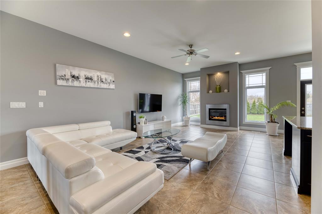 2977 MARYS LANE, Sarnia Ontario, Canada