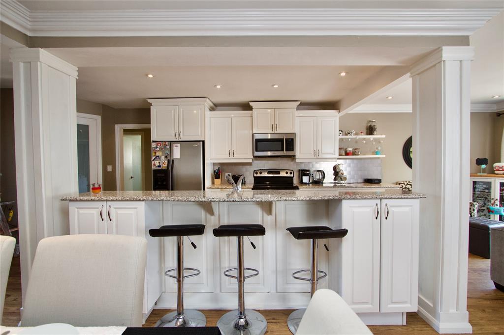 1109 CAMBRIDGE Crescent, Sarnia, Ontario, Canada