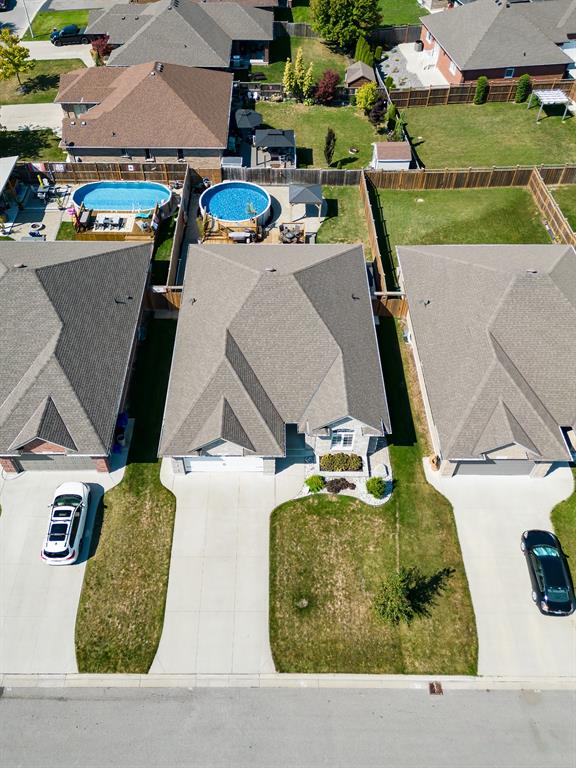 705 REMINGTON Court, Sarnia, Ontario, Canada