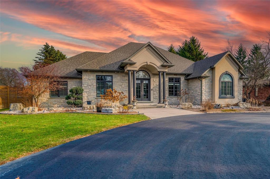 1726 MODELAND Road, Sarnia, Ontario, Canada