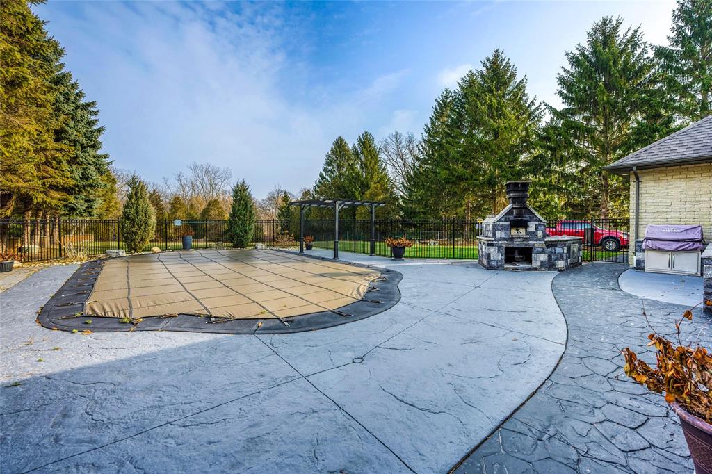 1726 MODELAND Road, Sarnia, Ontario, Canada