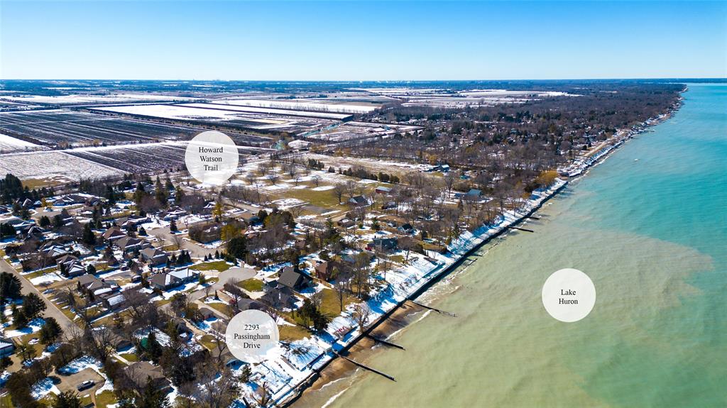 2293 PASSINGHAM Drive, Sarnia, Ontario, Canada