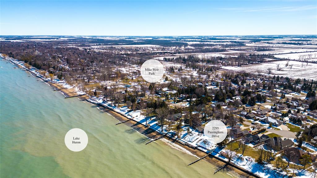 2293 PASSINGHAM Drive, Sarnia, Ontario, Canada