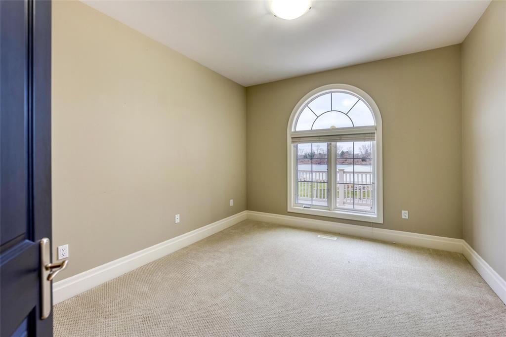 1671 MODELAND Road, Sarnia, Ontario, Canada