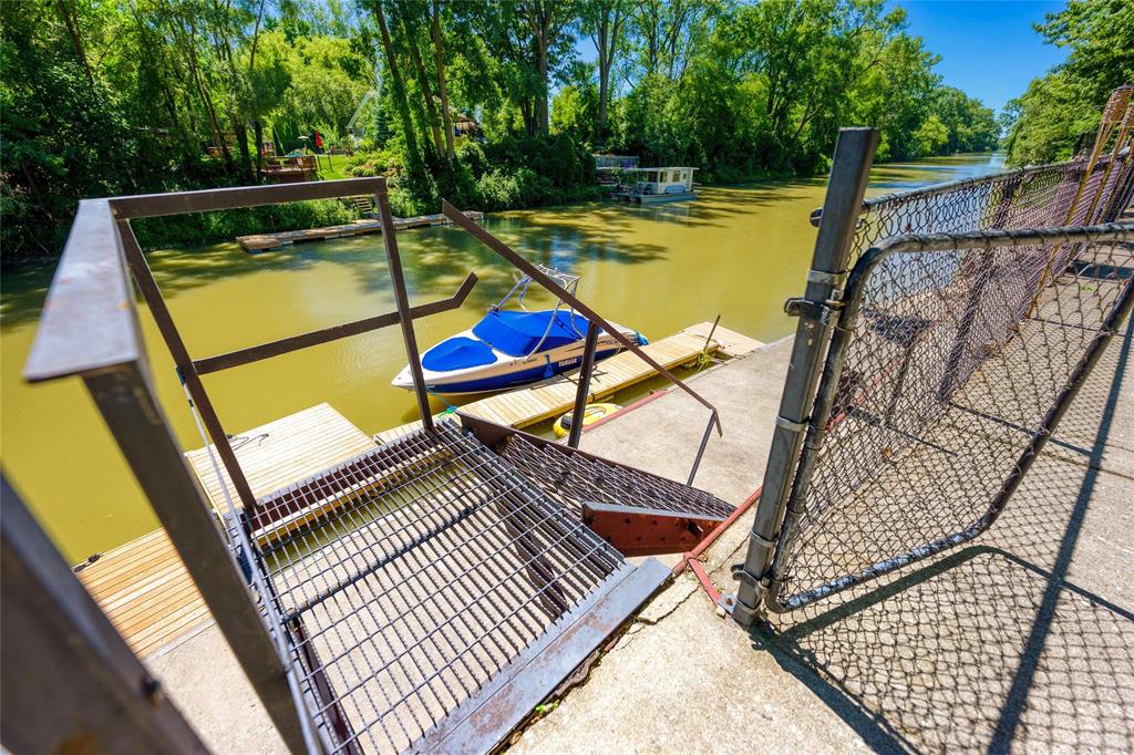 8429 DEFORE Drive, Lambton Shores, Ontario, Canada