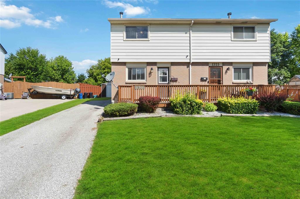 1327 ASCOT Circle, Sarnia, Ontario, Canada