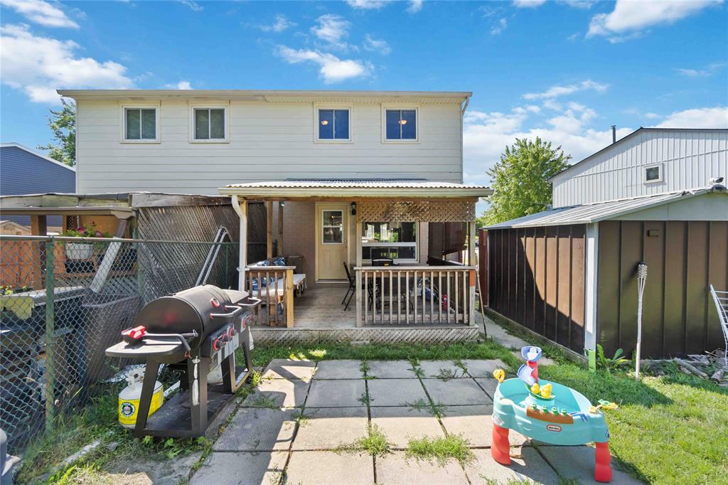 1327 ASCOT Circle, Sarnia, Ontario, Canada