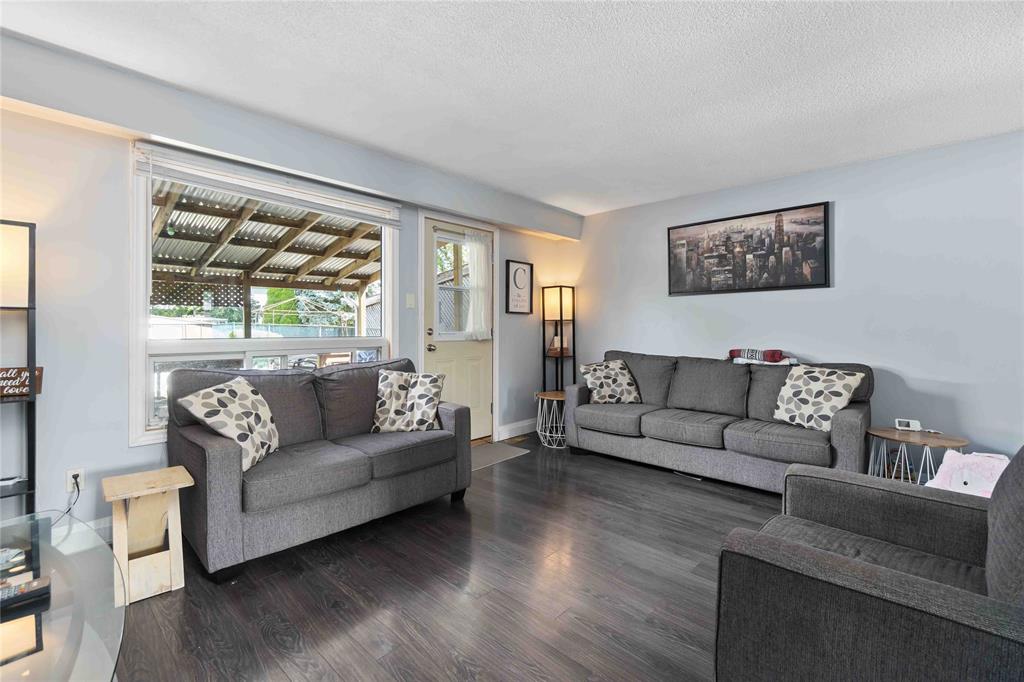 1327 ASCOT Circle, Sarnia, Ontario, Canada