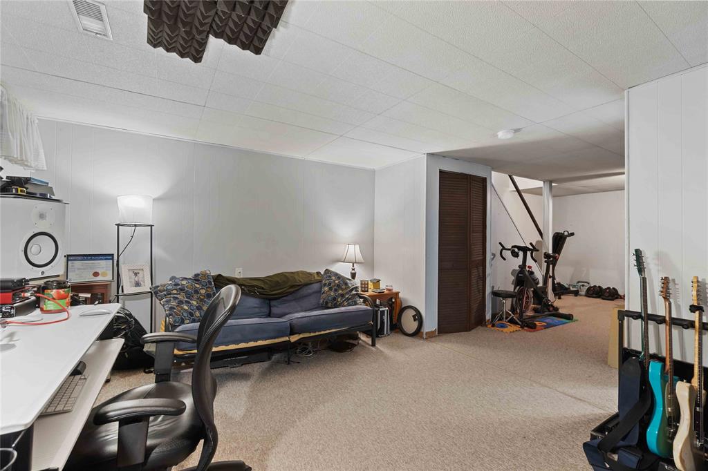 1327 ASCOT Circle, Sarnia, Ontario, Canada