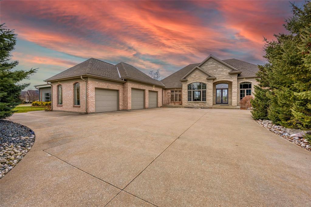 1671 MODELAND Road, Sarnia, Ontario, Canada