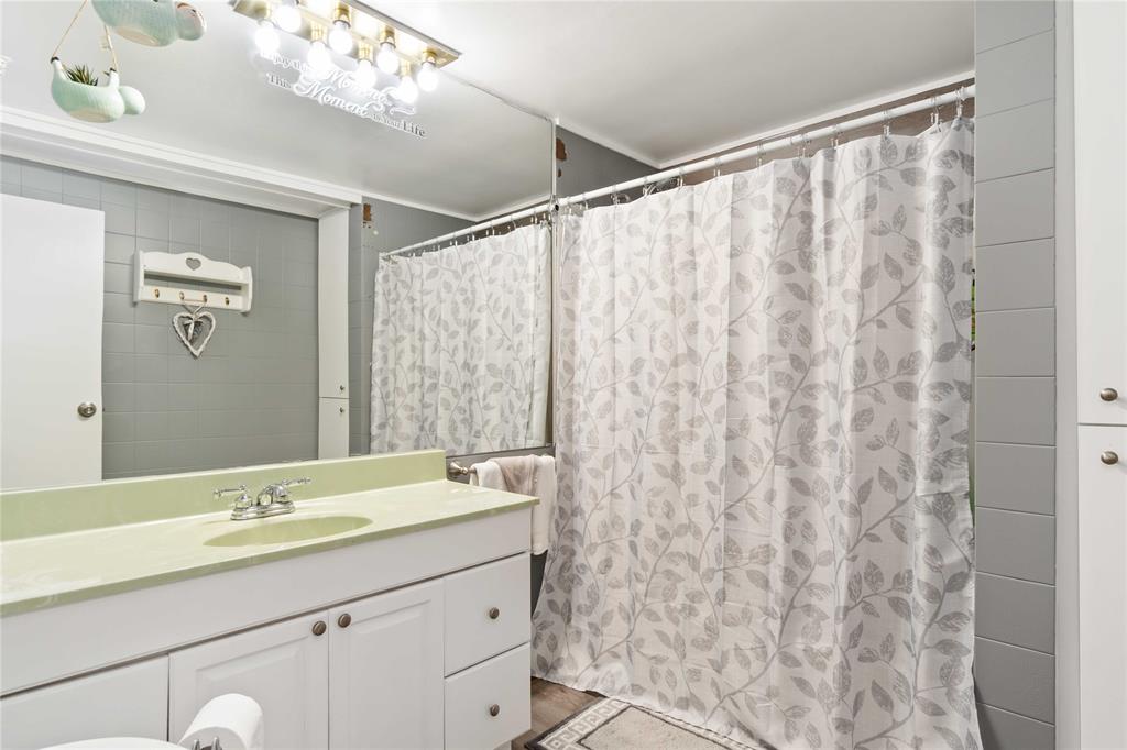 1500 OLD LONDON Road, Sarnia, Ontario, Canada