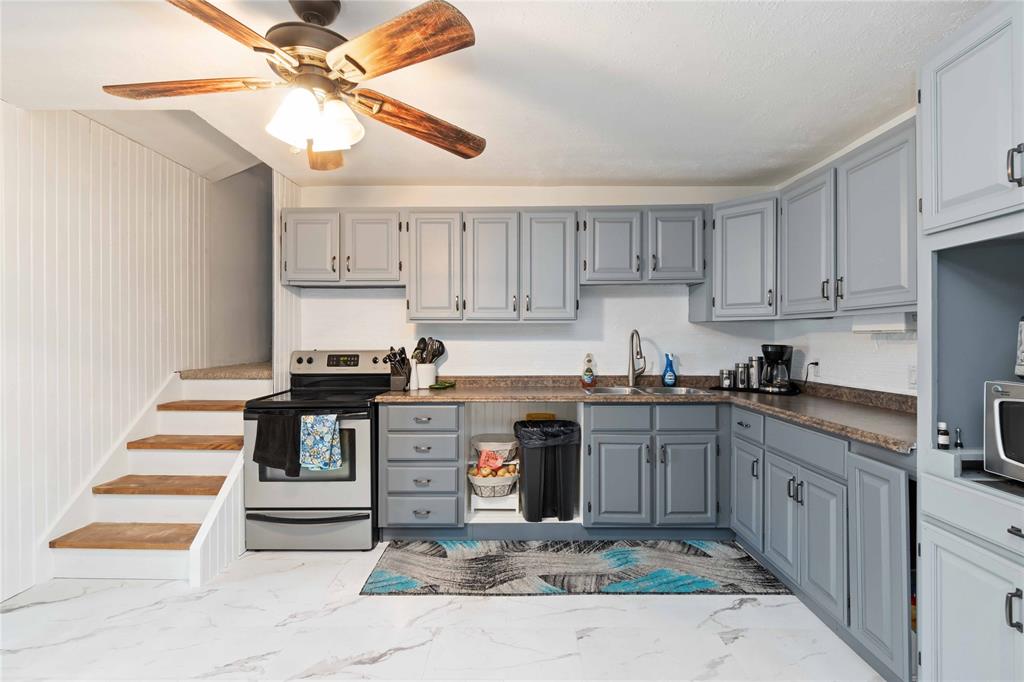 1500 OLD LONDON Road, Sarnia, Ontario, Canada