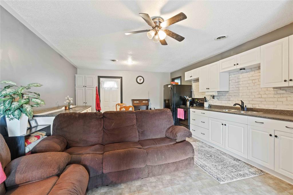 1500 OLD LONDON Road, Sarnia, Ontario, Canada