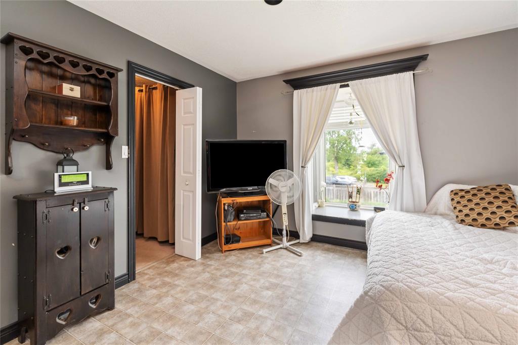 1500 OLD LONDON Road, Sarnia, Ontario, Canada
