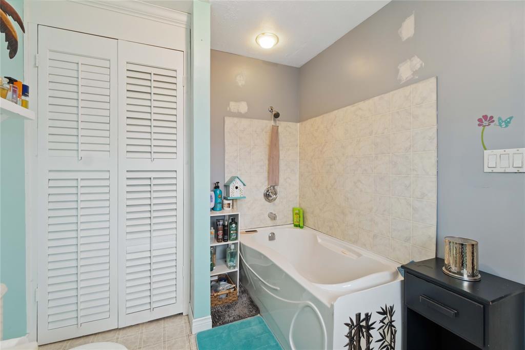 1500 OLD LONDON Road, Sarnia, Ontario, Canada
