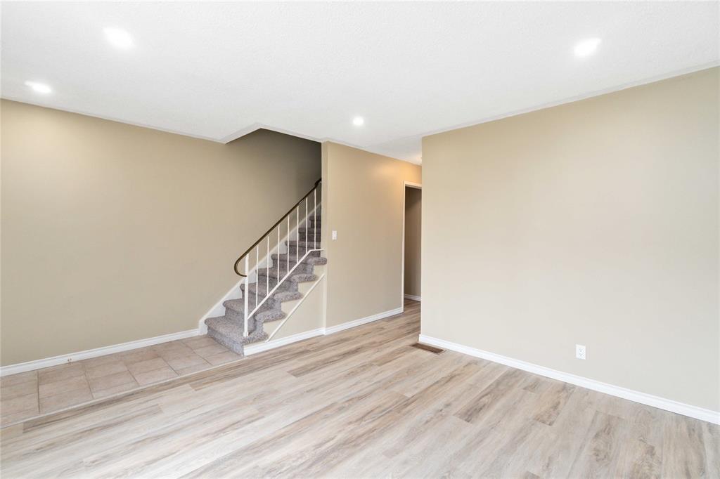881 CARLETON Place Unit# 6, Sarnia, Ontario, Canada