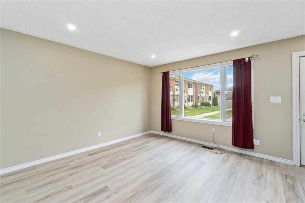 881 CARLETON Place Unit# 6, Sarnia, Ontario, Canada