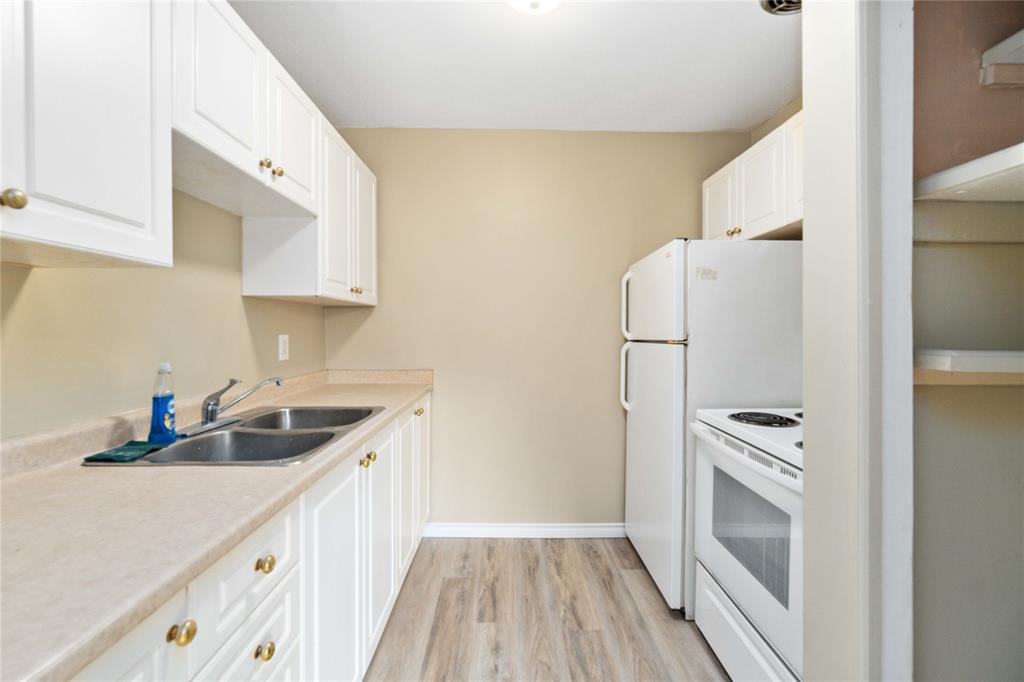 881 CARLETON Place Unit# 6, Sarnia, Ontario, Canada
