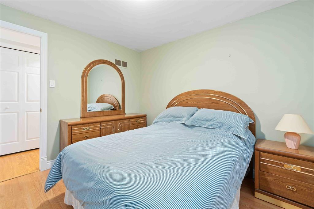 929 ASSINIBOINE Crescent, Sarnia, Ontario, Canada photo 14