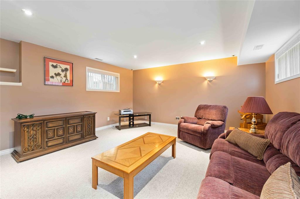 929 ASSINIBOINE Crescent, Sarnia, Ontario, Canada photo 19