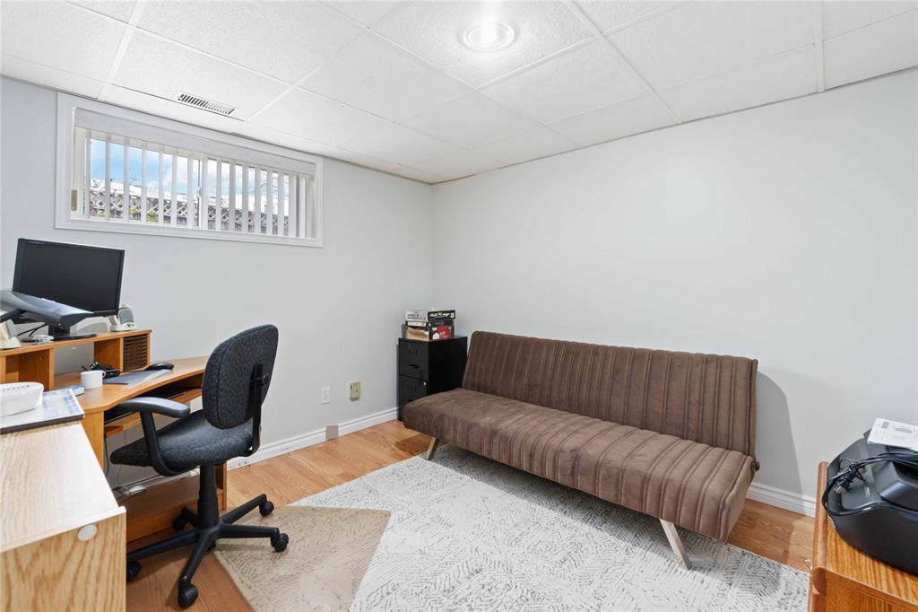 929 ASSINIBOINE Crescent, Sarnia, Ontario, Canada photo 20