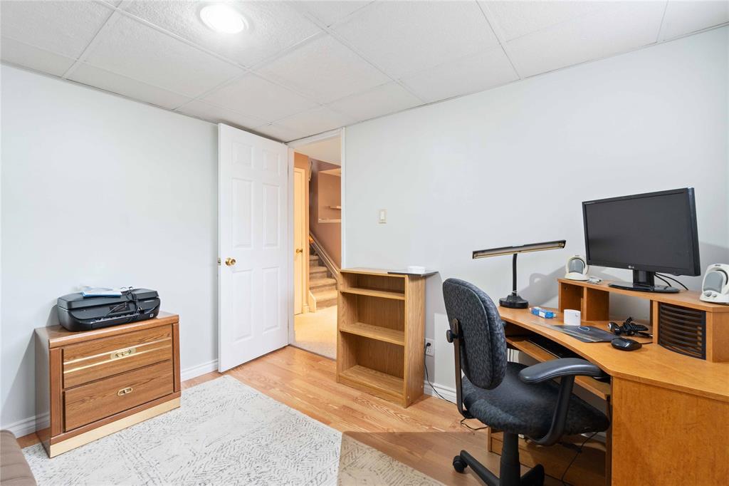 929 ASSINIBOINE Crescent, Sarnia, Ontario, Canada photo 21