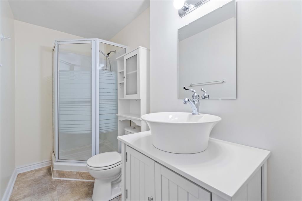 929 ASSINIBOINE Crescent, Sarnia, Ontario, Canada photo 22