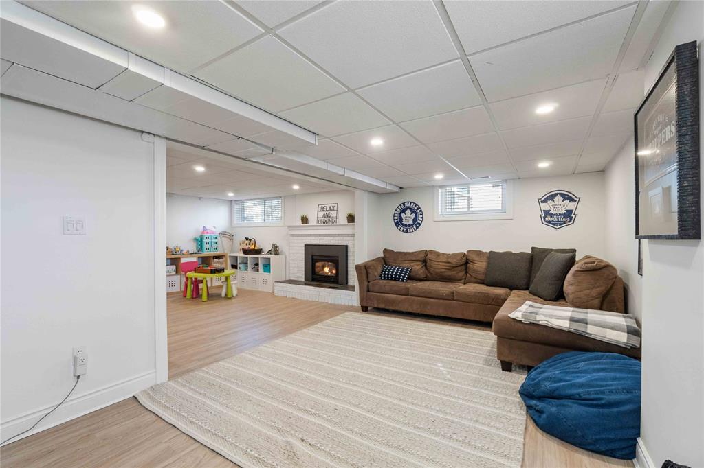 1374 CHRISTINA Street North, Sarnia, Ontario, Canada