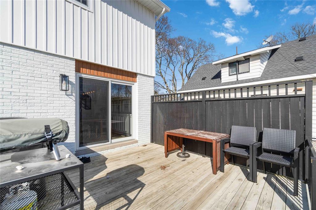 1374 CHRISTINA Street North, Sarnia, Ontario, Canada