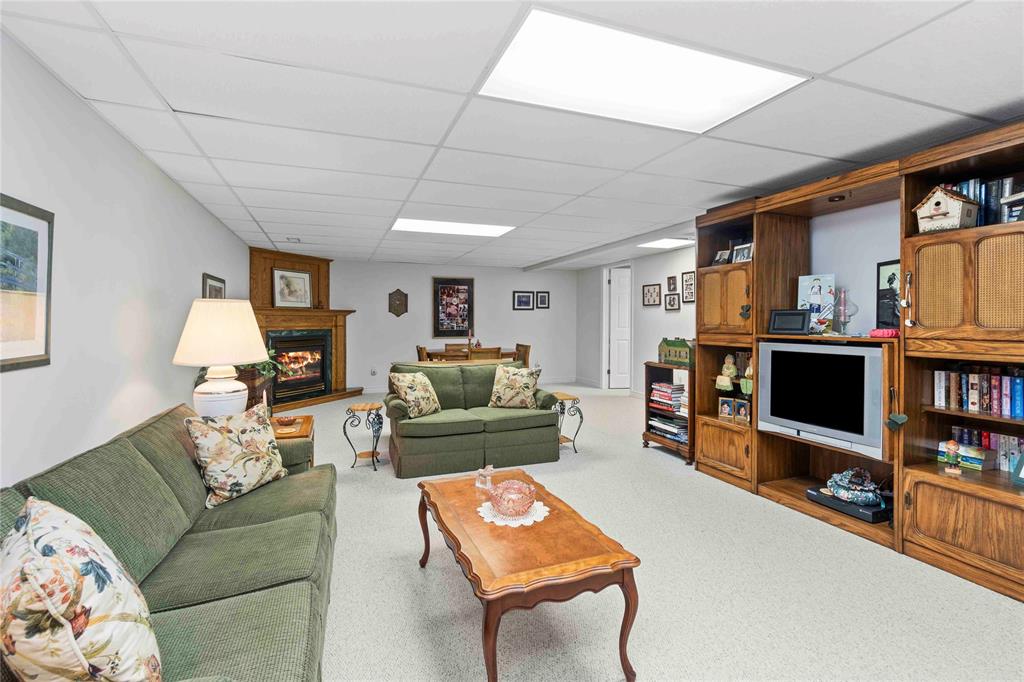 41 MICHAEL SNOW Court, Sarnia, Ontario, Canada