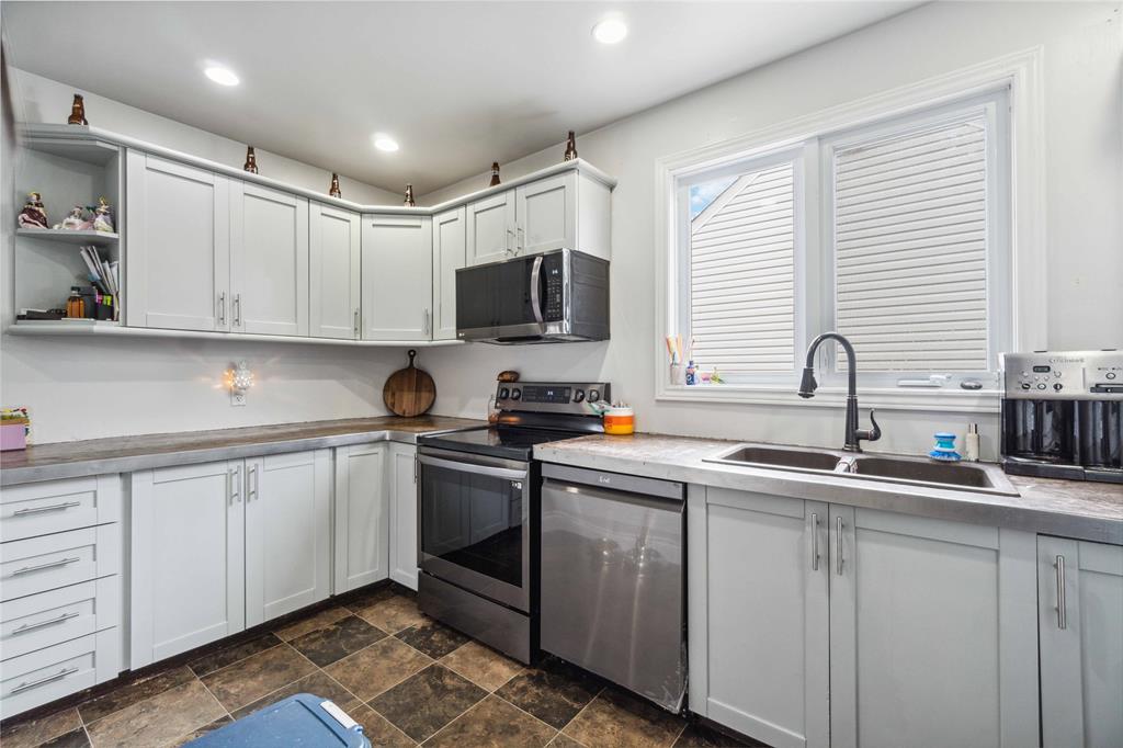 674 HALL Street, Sarnia, Ontario, Canada photo 8