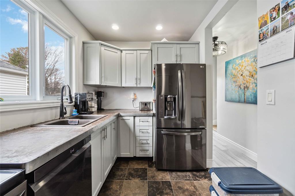 674 HALL Street, Sarnia, Ontario, Canada photo 10