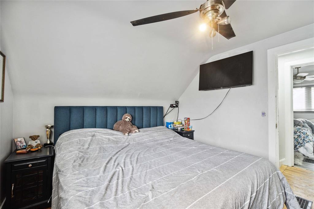 674 HALL Street, Sarnia, Ontario, Canada photo 13