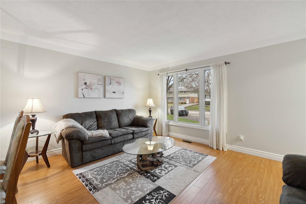 929 ASSINIBOINE Crescent, Sarnia, Ontario, Canada photo 8