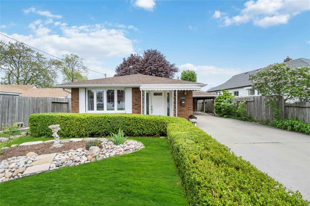 654 ORCHARD Avenue, Sarnia, Ontario, Canada
