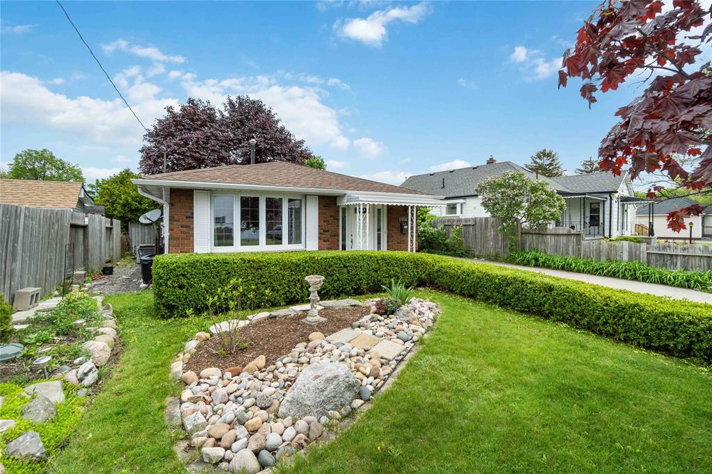 654 ORCHARD Avenue, Sarnia, Ontario, Canada