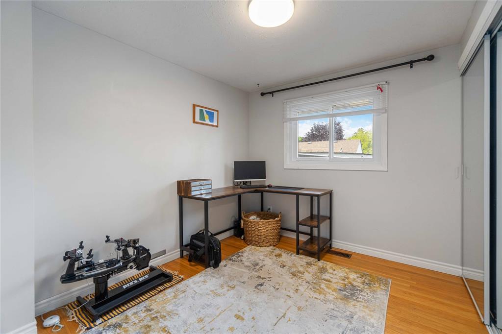 654 ORCHARD Avenue, Sarnia, Ontario, Canada
