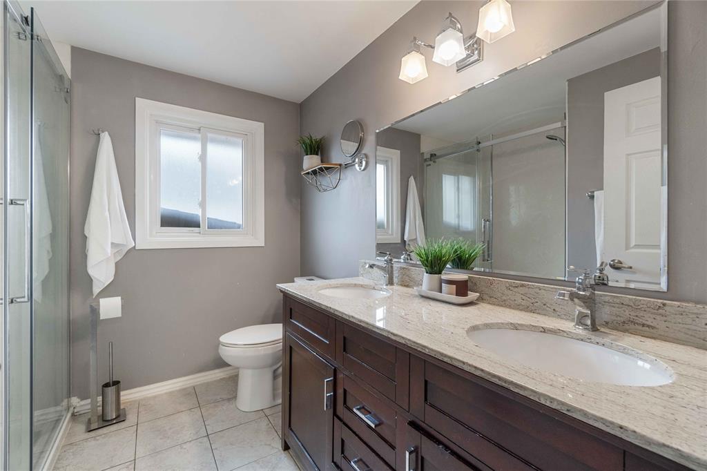 654 ORCHARD Avenue, Sarnia, Ontario, Canada