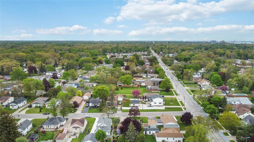 654 ORCHARD Avenue, Sarnia, Ontario, Canada
